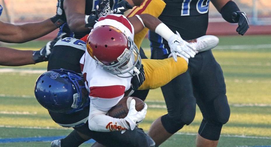 SBVC Football continues winning streak at home, knocks off the Vaqueros, 31-14