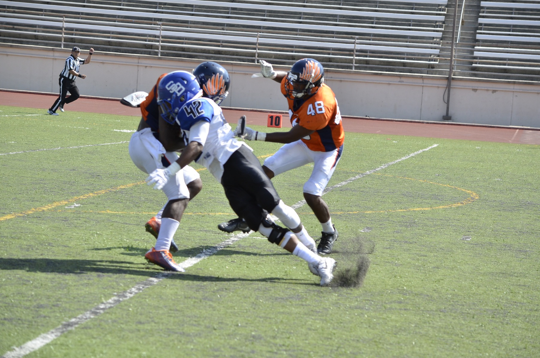 Citrus Blocks Wolverines' Chances in Defensive Fight