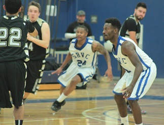 SBVC Men&rsquo;s Basketball squeaks by the Roadrunners, 52-48