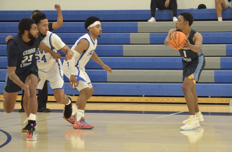 Defense Helps SBVC Tame Coyotes