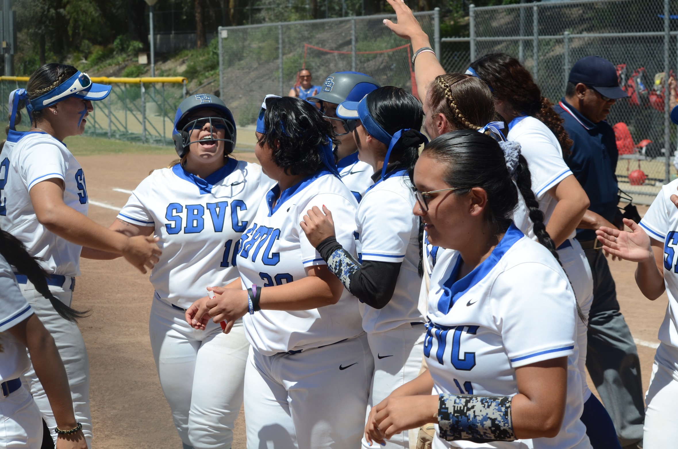SBVC Sweeps Past Desert in DH