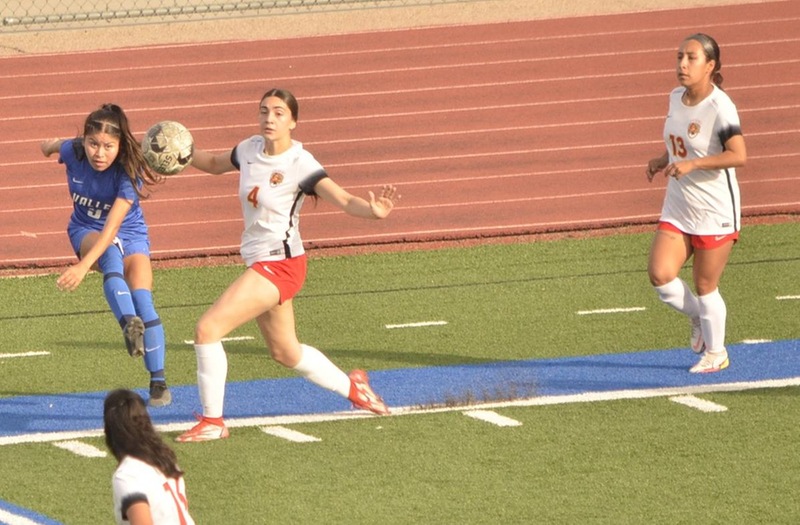 Quick Strikes Propel SBVC Past Desert