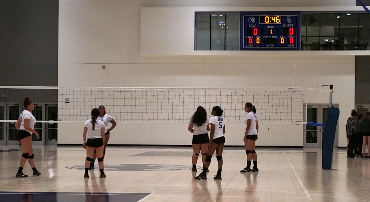 SBVC Women&rsquo;s Volleyball has a hard time with the Owls, 3-2