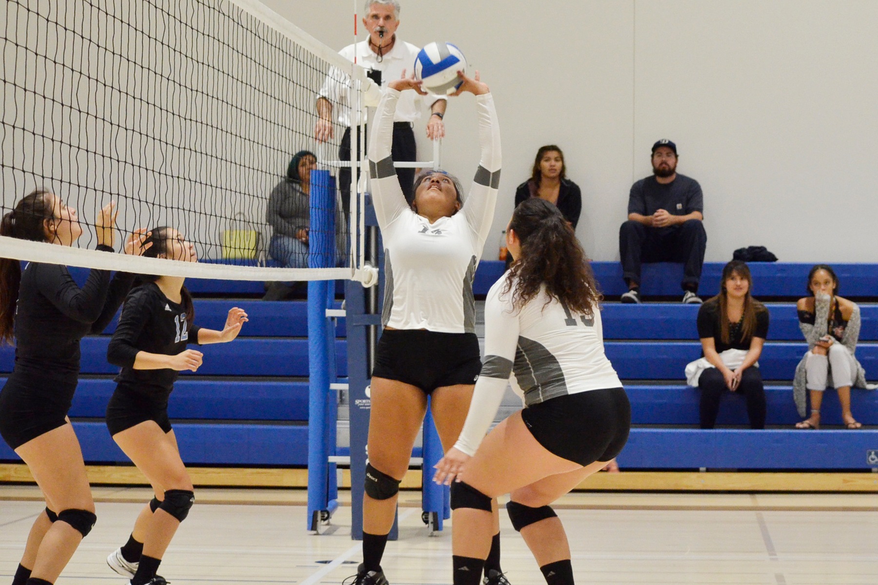 Coyotes Sidestep Wolverines with Late Rally